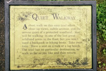 Quiet Walkway Sign